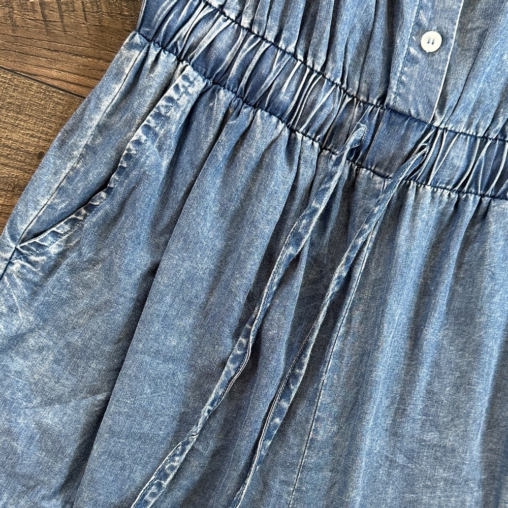 Doe & Rae Light Chambray Tank Top in Soft Blue - Picture 4 of 5